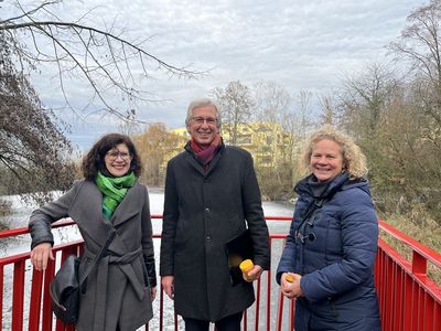 Einweihung des Regenrückhaltenbeckens Dr. Lensch, Fr. Steinkrüger und Fr. Westrich